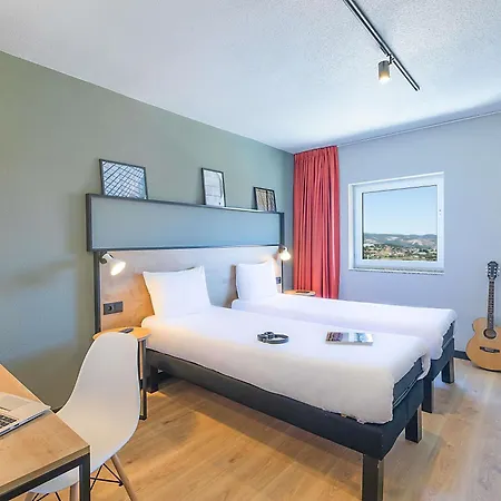 Ibis Hotel Bragance