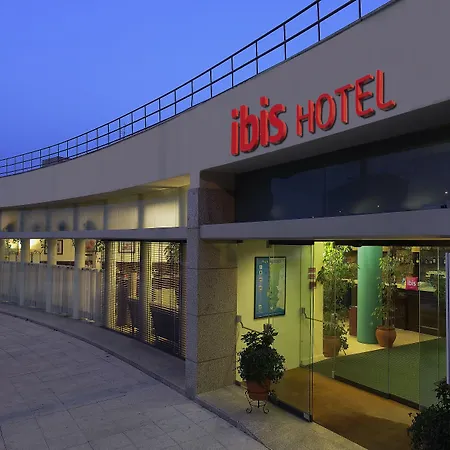 Ibis Bragança
