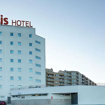 Ibis 3* براغانسا