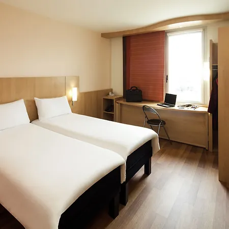 Ibis 3*