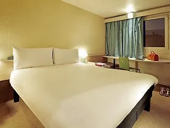 ホテル Ibis